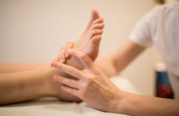 Bấm Huyệt - Phương Pháp Trị Bệnh Hiệu Quả Không Cần Dùng Thuốc